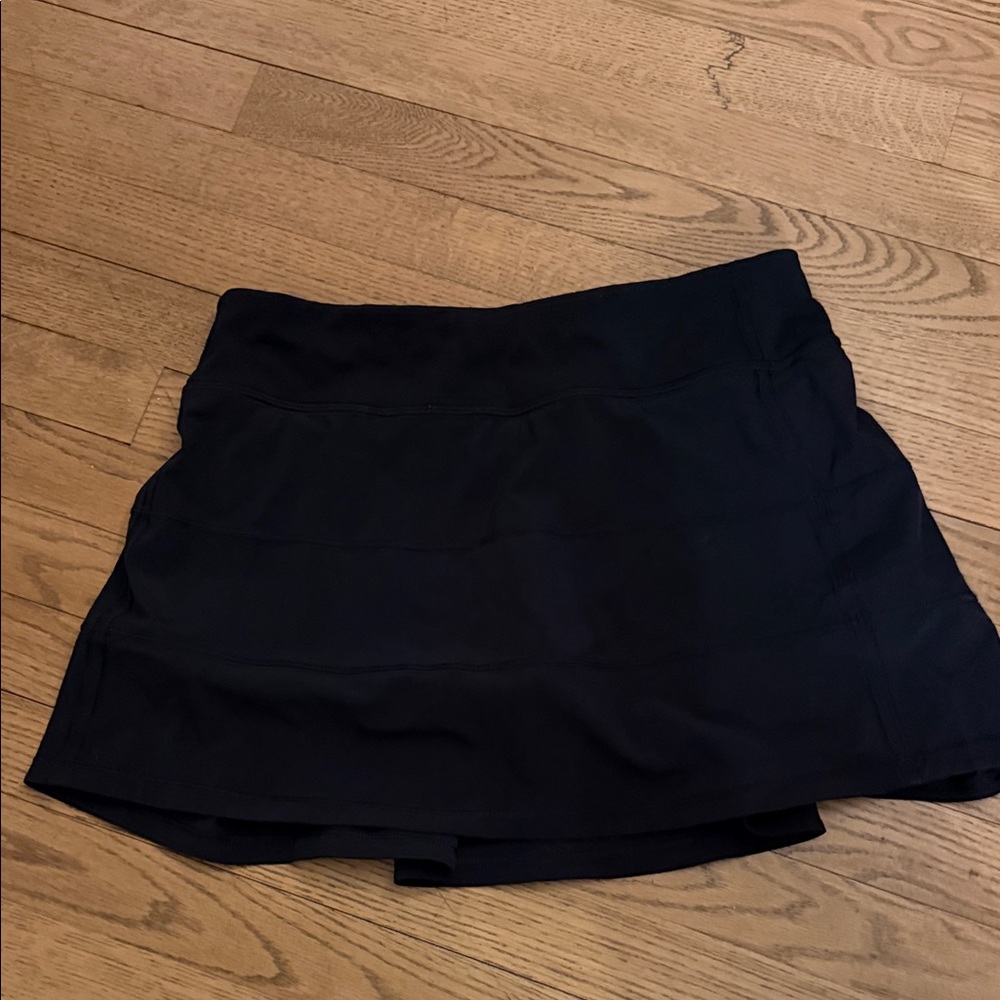 Lululemon pace rival skort